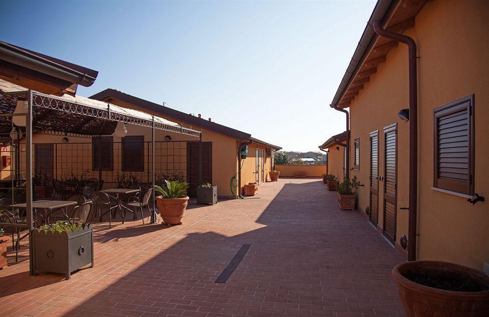 "La Terrazza Di Castiglione" Appartamenti Vacanza Кастильоне-делла-Пеская Экстерьер фото