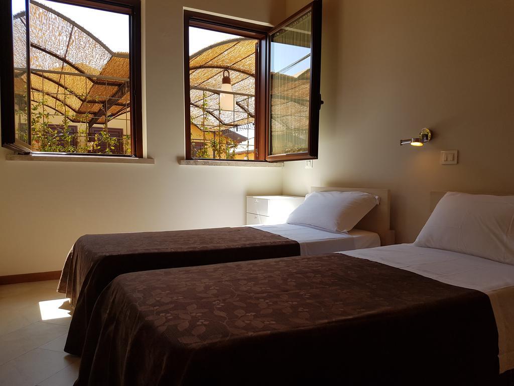 "La Terrazza Di Castiglione" Appartamenti Vacanza Кастильоне-делла-Пеская Экстерьер фото
