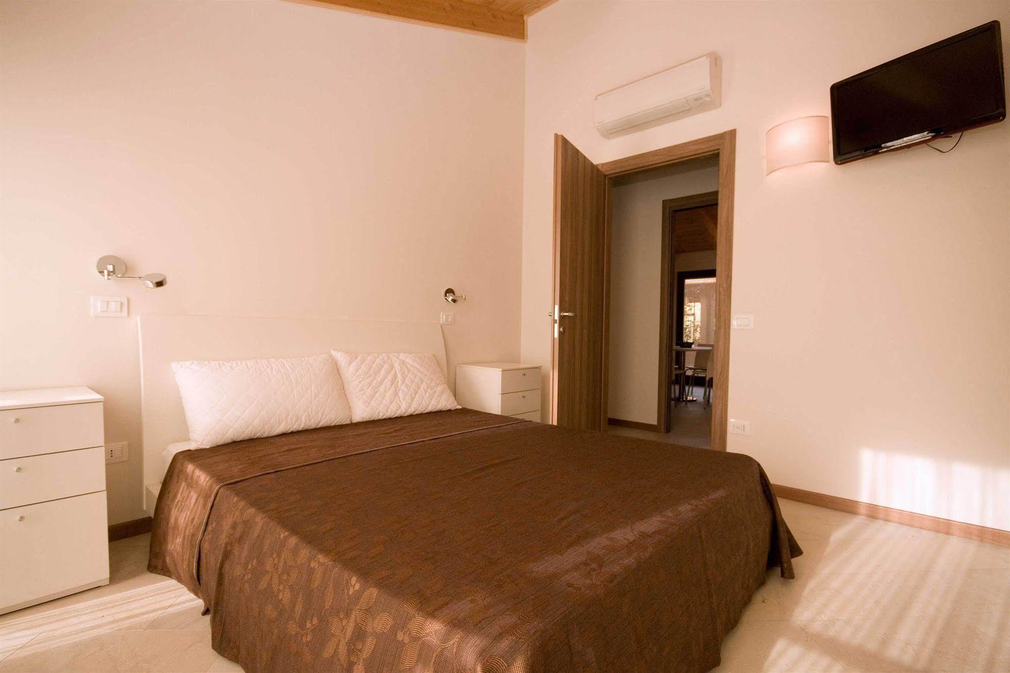"La Terrazza Di Castiglione" Appartamenti Vacanza Кастильоне-делла-Пеская Экстерьер фото