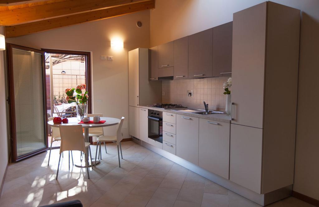 "La Terrazza Di Castiglione" Appartamenti Vacanza Кастильоне-делла-Пеская Номер фото
