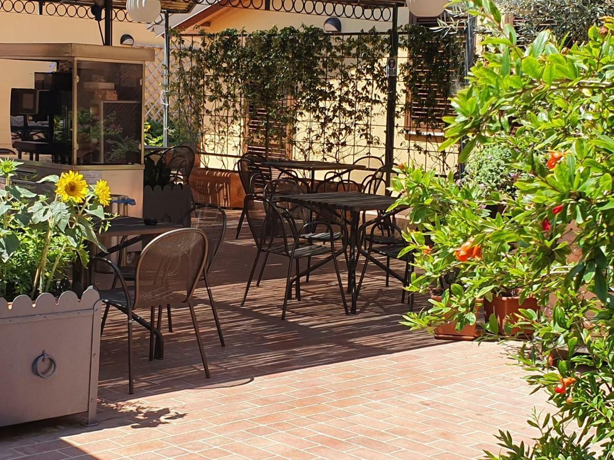 "La Terrazza Di Castiglione" Appartamenti Vacanza Кастильоне-делла-Пеская Экстерьер фото